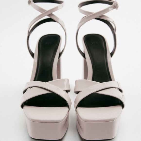Sale🥳NWt Zara Platform Strappy Style Platform Block Heels - Picture 3 of 3